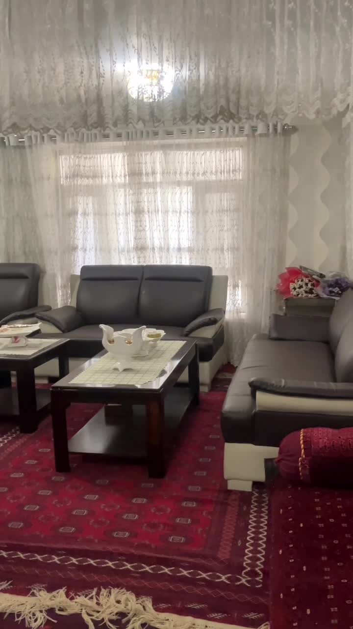 فروش ۵ عدد کوچ با میزهایش